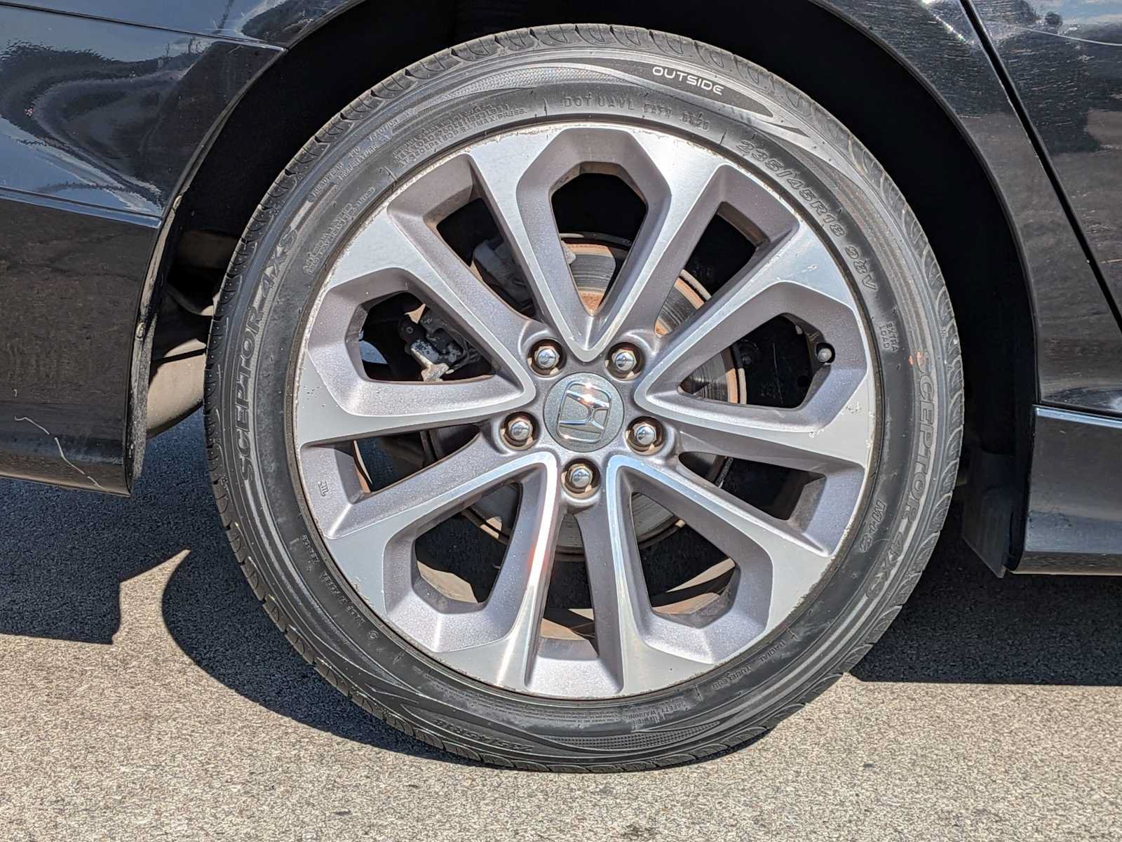 Used 2018 Honda Accord Sport image 13