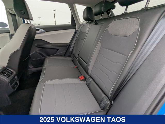 New 2025 Volkswagen Taos SE image 18