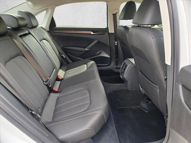 Used 2020 Volkswagen Passat 2.0T SEL image 20