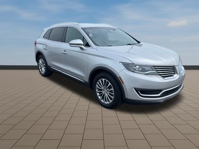 Used 2016 Lincoln MKX Select w/ Select Plus Package FWD image 9