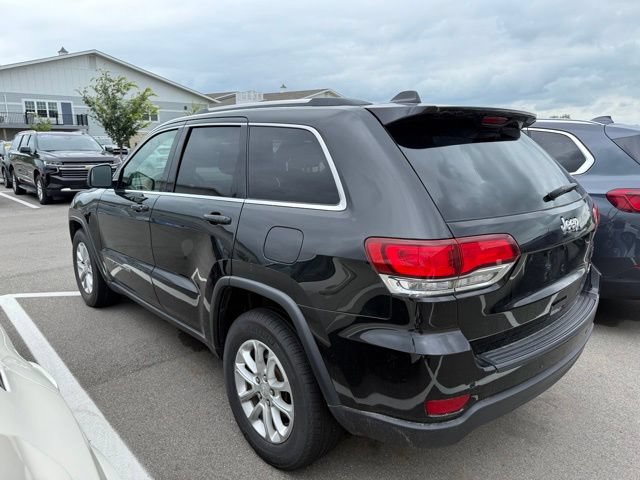 Used 2021 Jeep Grand Cherokee Laredo RWD image 2