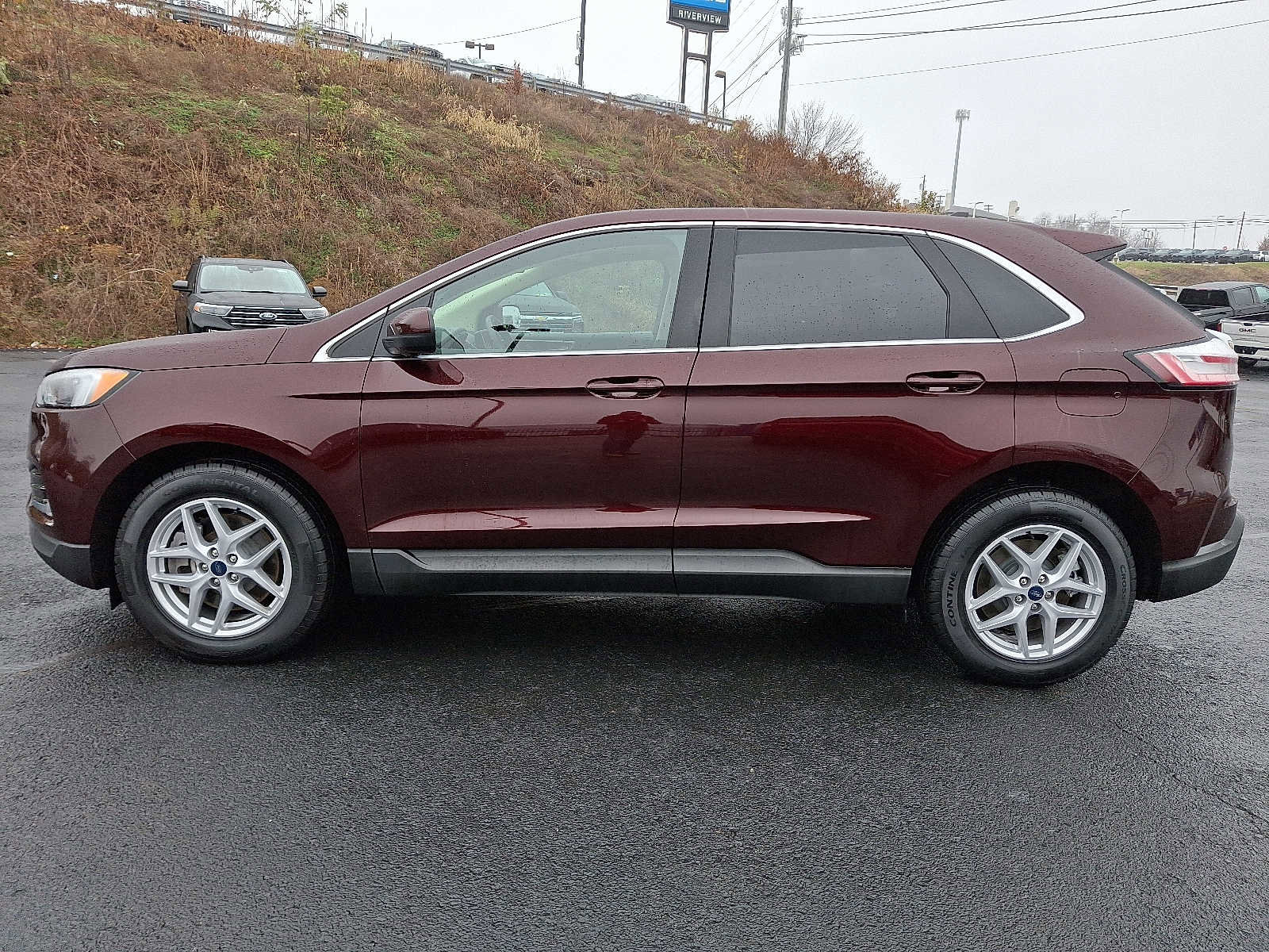 Used 2022 Ford Edge SEL w/ Convenience Package image 4