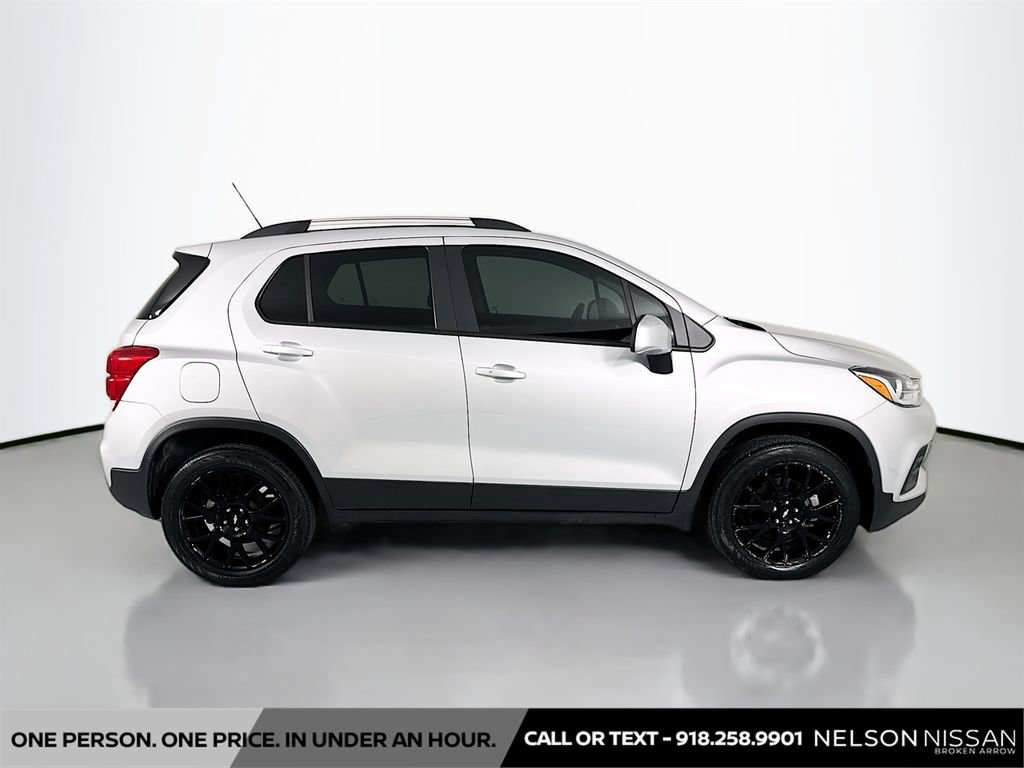 Used 2022 Chevrolet Trax LT w/ Sport Edition AWD/4WD image 4