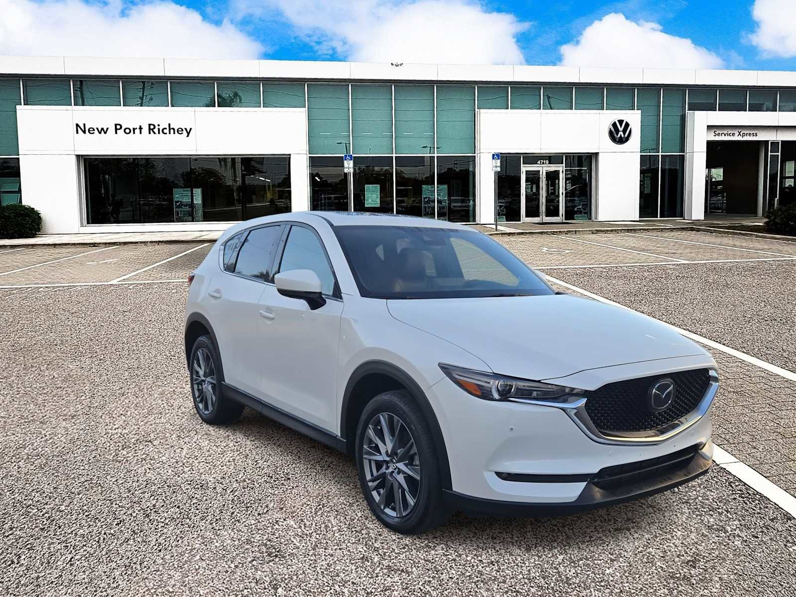 Used 2021 MAZDA CX-5 Signature image 2