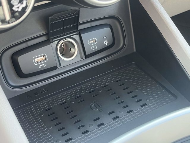 New 2026 Hyundai Venue SEL FWD image 27