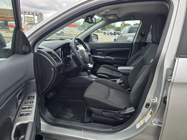 Used 2020 Mitsubishi Outlander Sport SE image 9