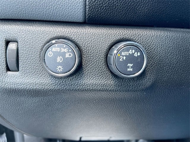 Used 2021 Chevrolet Colorado Z71 w/ Z71 Midnight Edition image 16