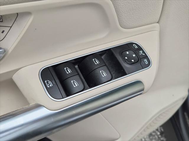 Used 2022 Mercedes-Benz GLA 250 4MATIC w/ Premium Package Lite image 18