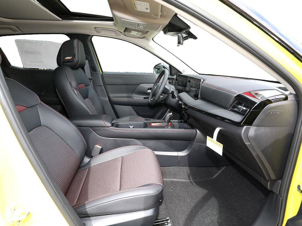 New 2026 Nissan Kicks SR w/ SR Premium Package AWD/4WD image 18