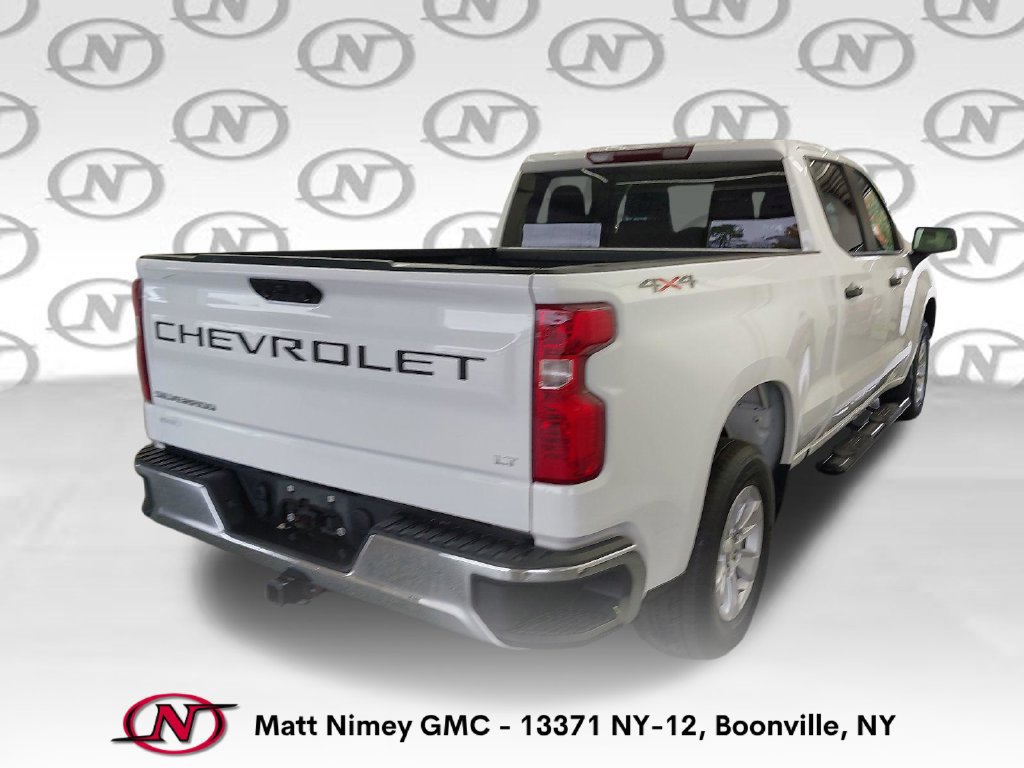 Used 2023 Chevrolet Silverado 1500 LT AWD/4WD image 2