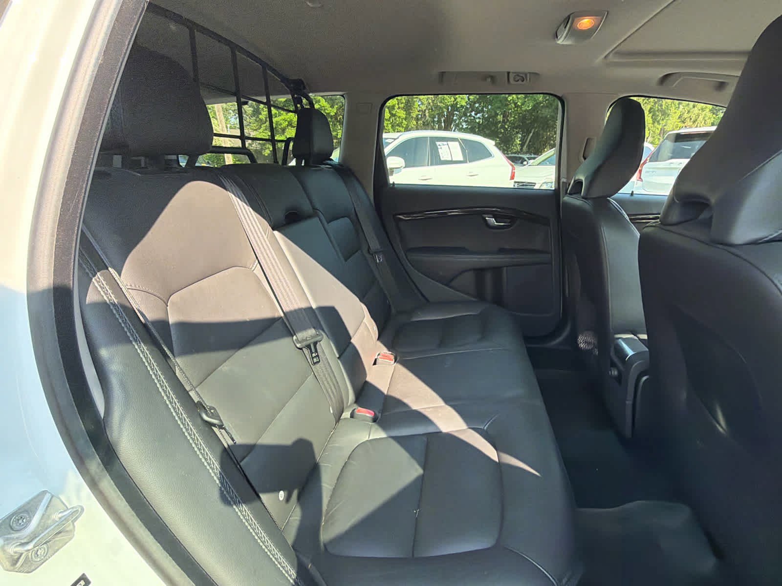 Used 2016 Volvo XC70 T5 Platinum w/ Protection Package FWD image 20