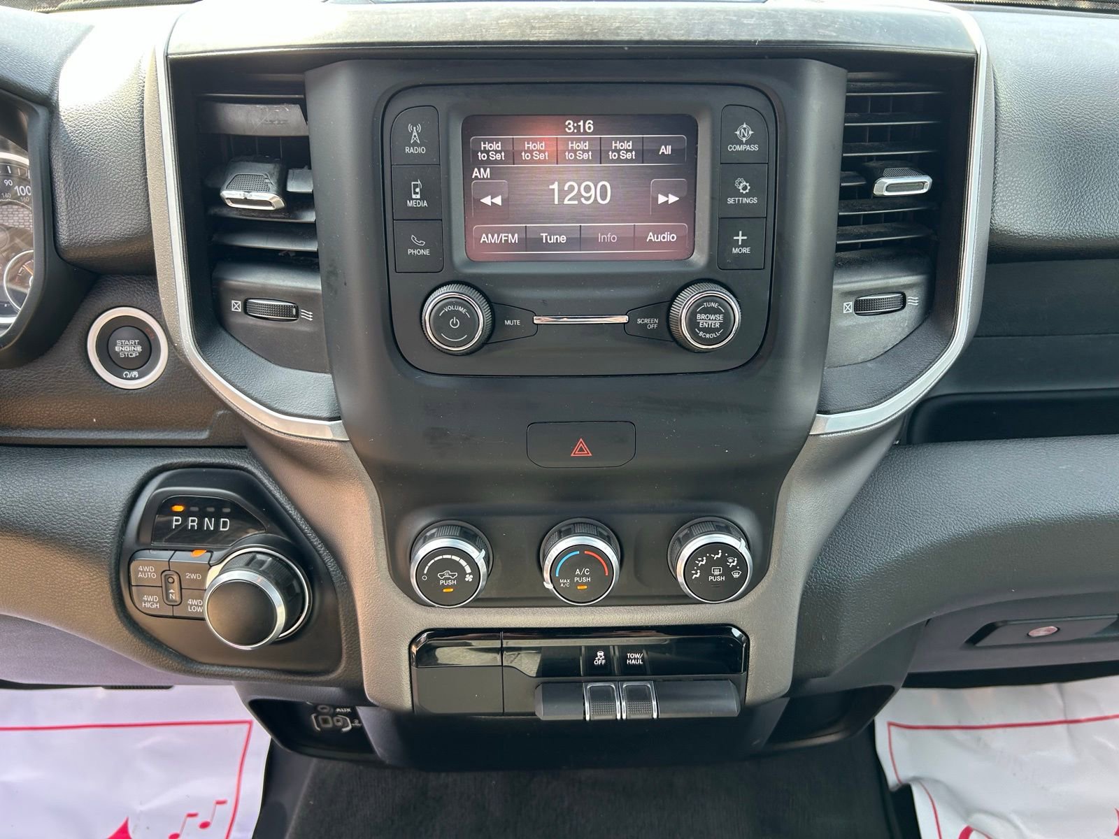Used 2021 RAM 1500 Big Horn image 18