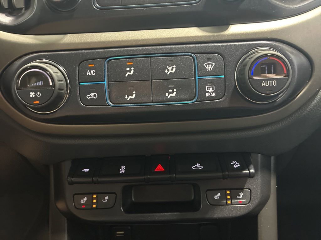 Used 2015 Chevrolet Colorado Z71 AWD/4WD image 23