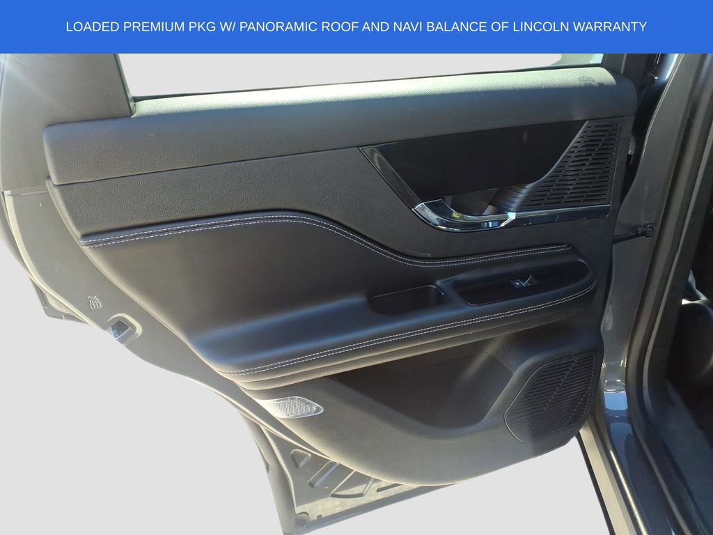 Used 2022 Lincoln Corsair AWD w/ Premium Package image 15