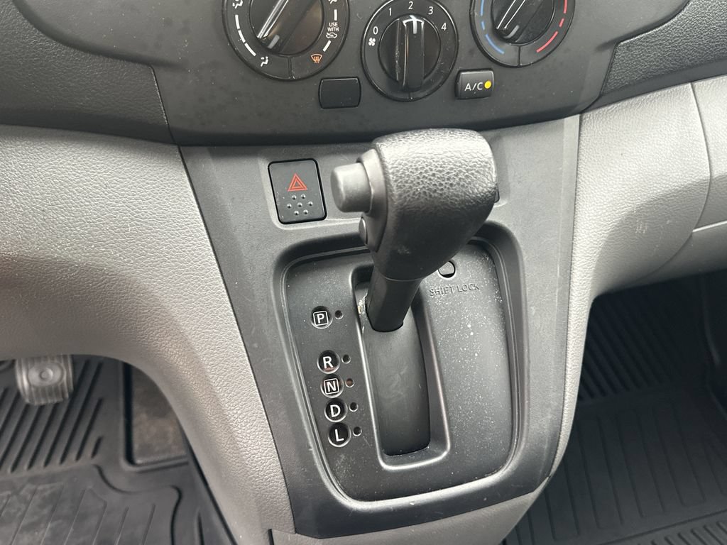 Used 2020 Nissan NV200 S FWD image 25