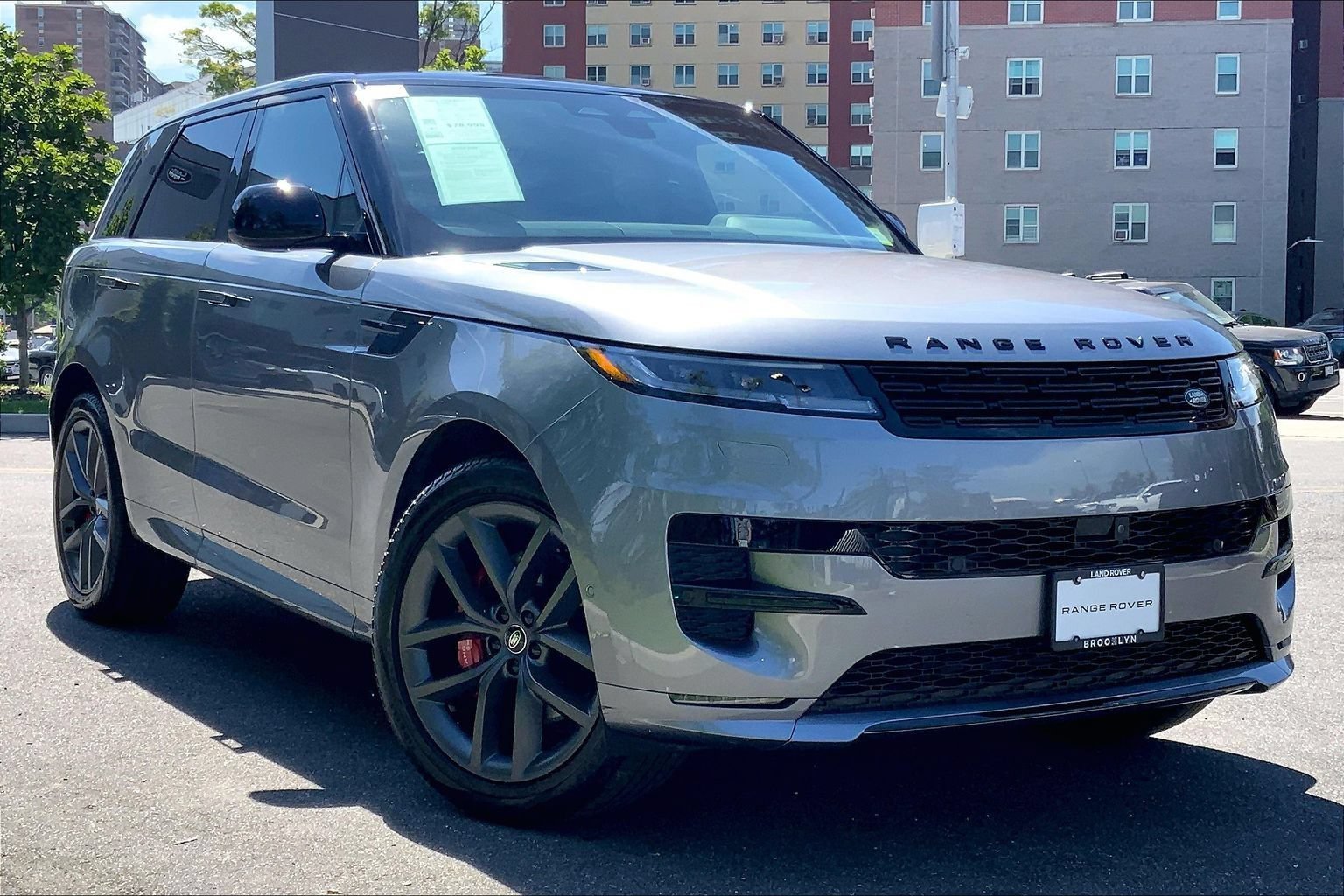 Certified 2024 Land Rover Range Rover Sport Dynamic SE AWD/4WD image 2