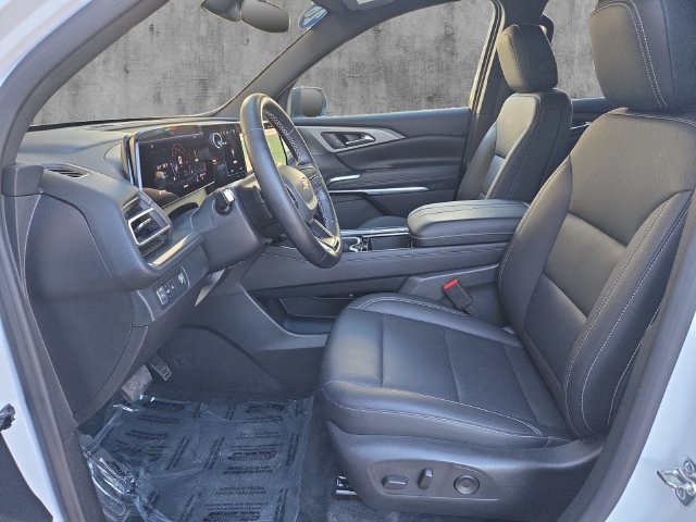 Certified 2026 Chevrolet Traverse LT FWD image 11