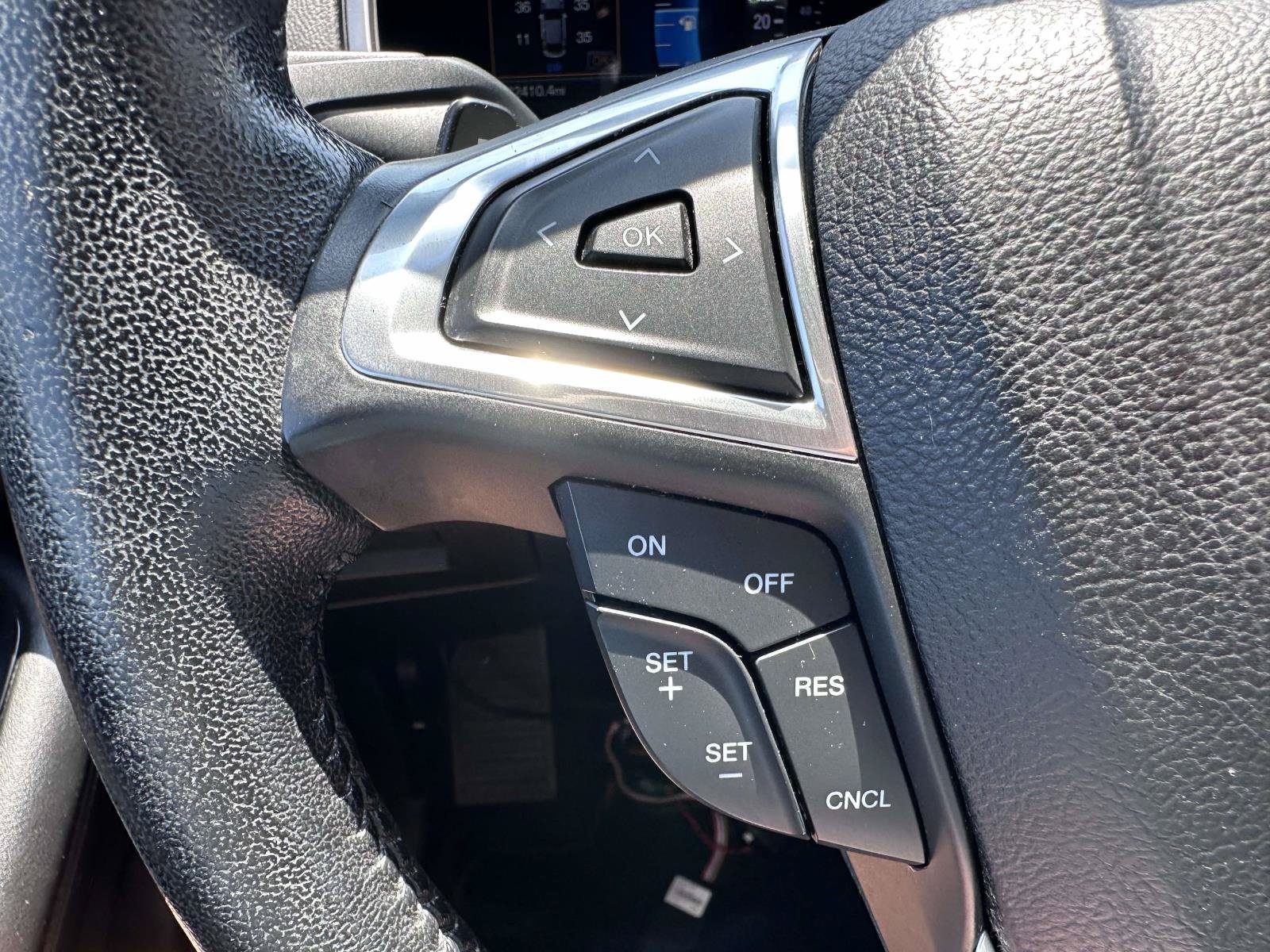 Used 2016 Ford Edge SEL w/ Equipment Group 201A AWD/4WD image 17
