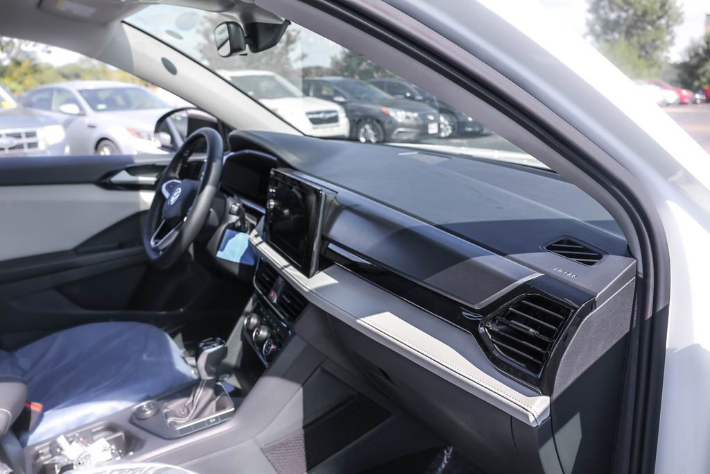 Used 2025 Volkswagen Taos S image 33