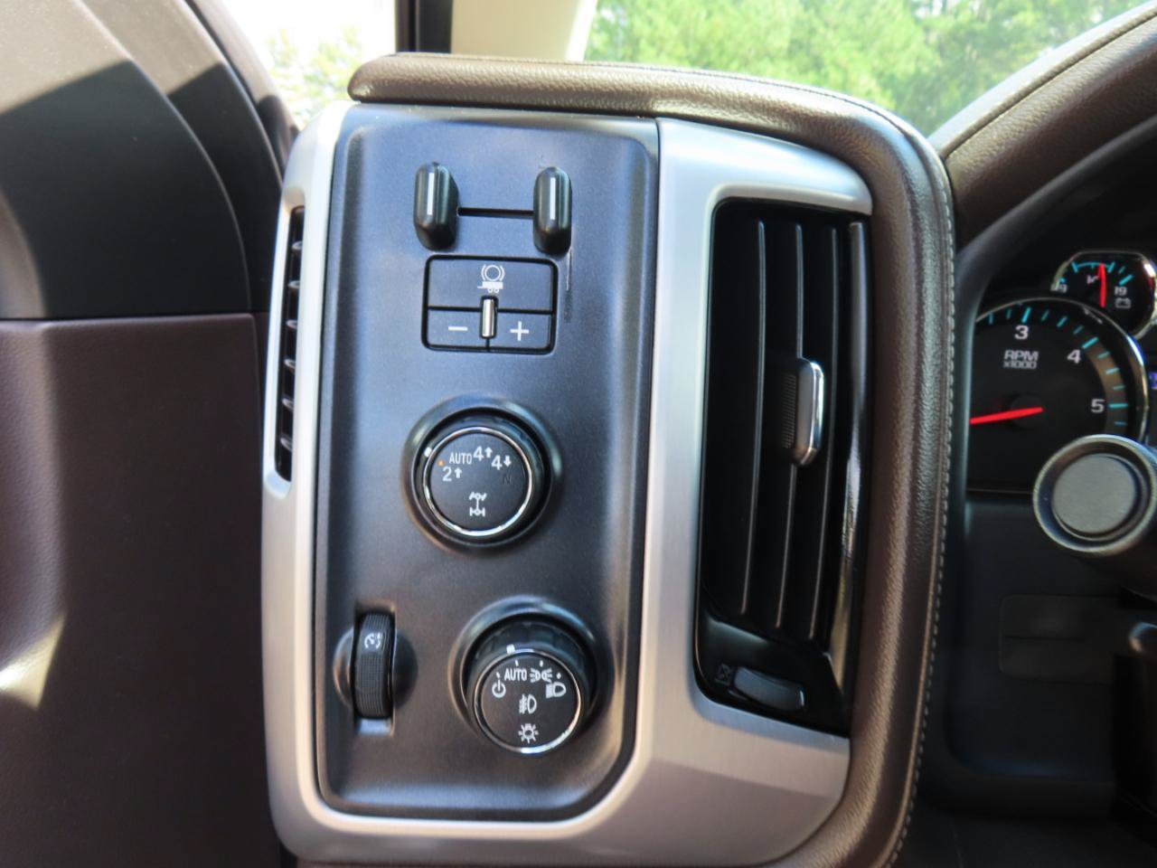 Used 2017 GMC Sierra 1500 SLT w/ SLT Premium Package AWD/4WD image 29