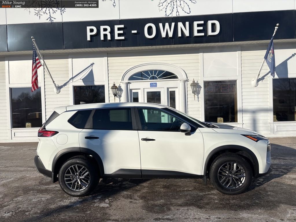 Used 2022 Nissan Rogue S image 4