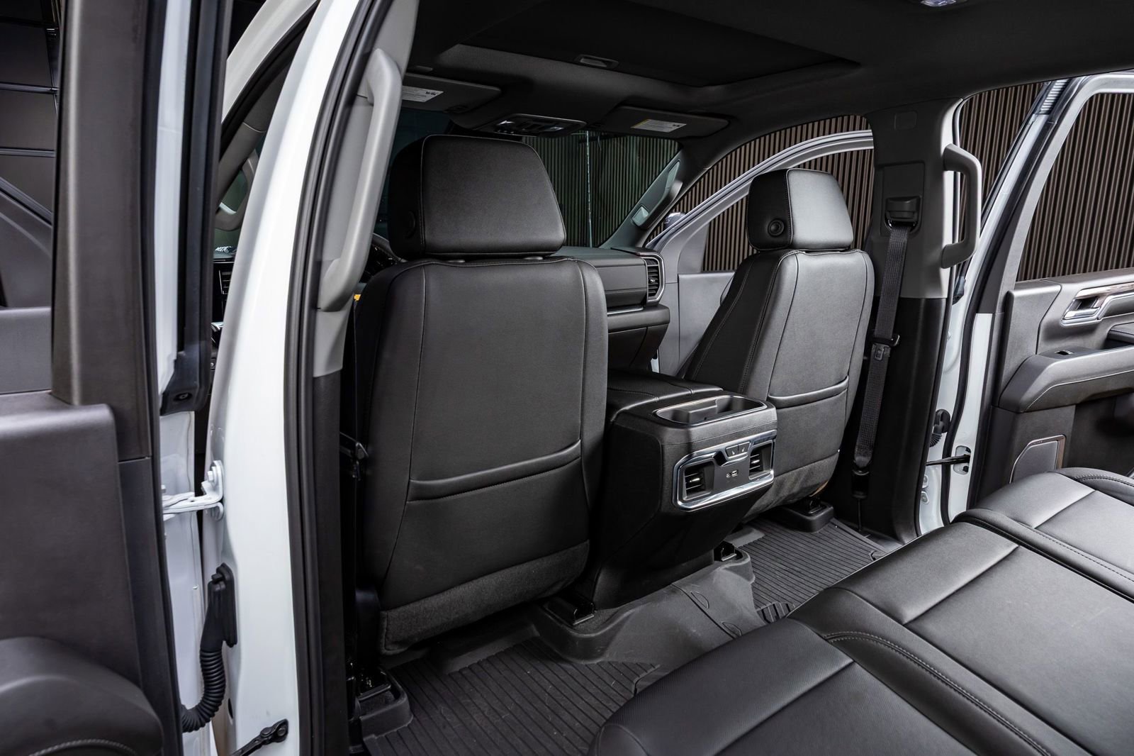 Used 2024 Chevrolet Silverado 2500 LTZ w/ LTZ Premium Package image 32