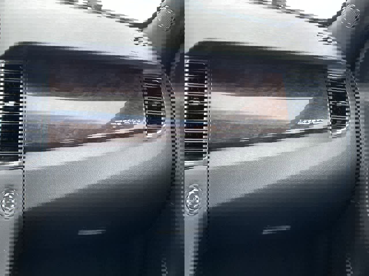 Used 2017 Ford Taurus Limited image 16