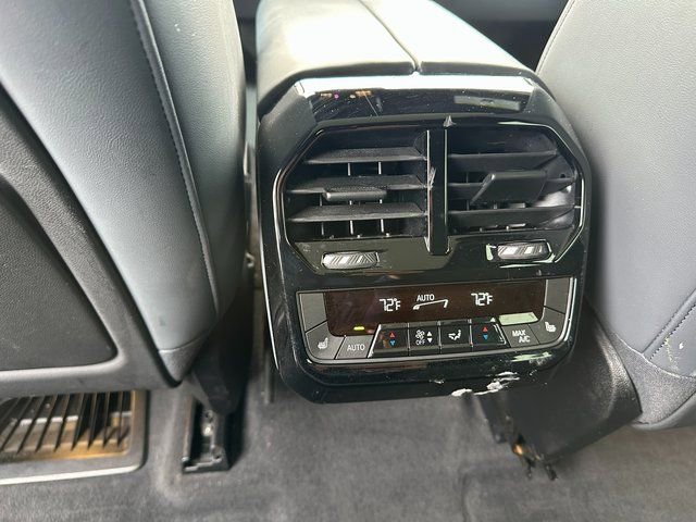 Used 2023 BMW iX xDrive50 w/ Premium Package image 17