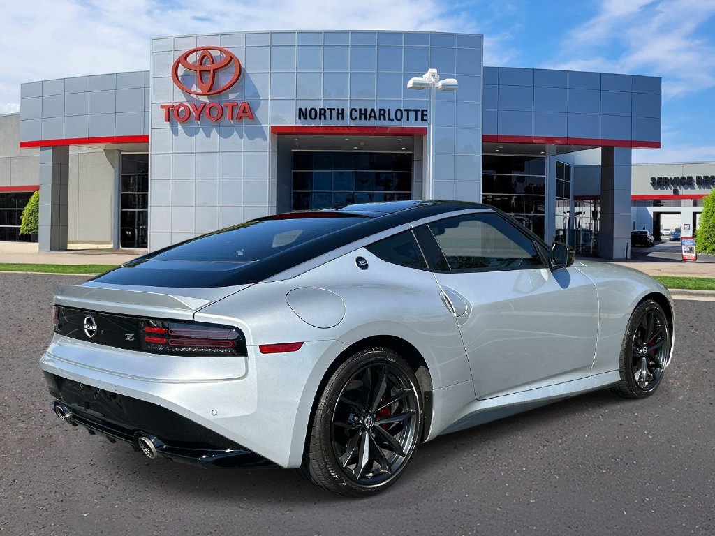 Used 2024 Nissan Z Performance w/ Floor Mat Package RWD image 8
