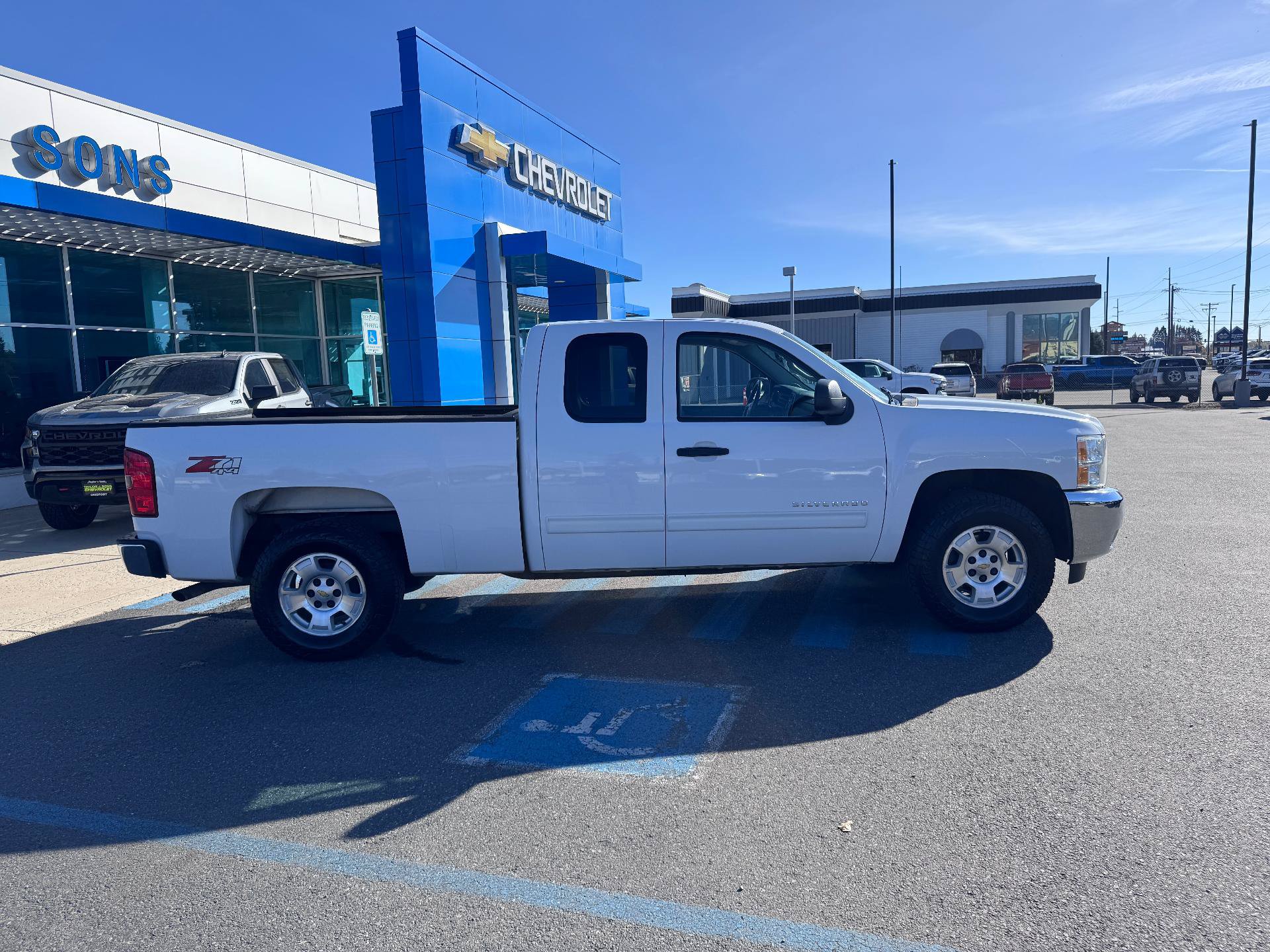 Used 2013 Chevrolet Silverado 1500 LT w/ All-Star Edition AWD/4WD image 8