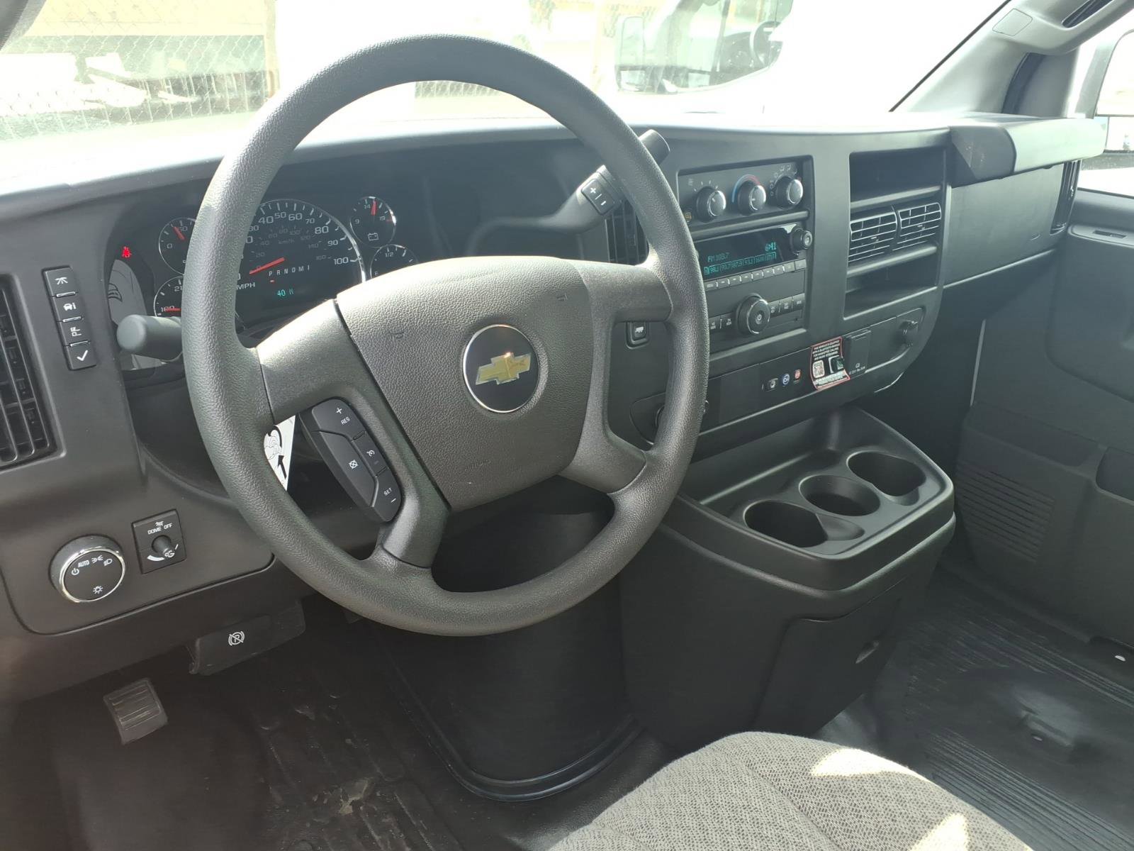 Used 2025 Chevrolet Express 3500 Extended w/ Driver Convenience Package image 8