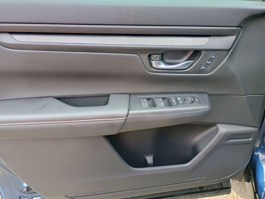 Used 2025 Honda CR-V Sport-L image 6
