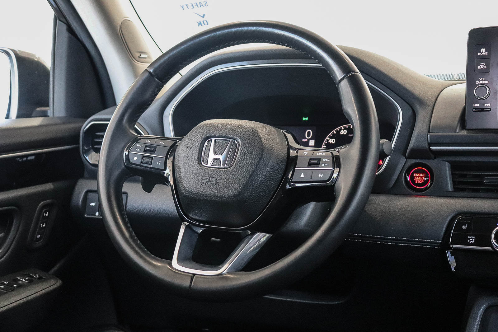 Certified 2025 Honda Pilot Touring image 18