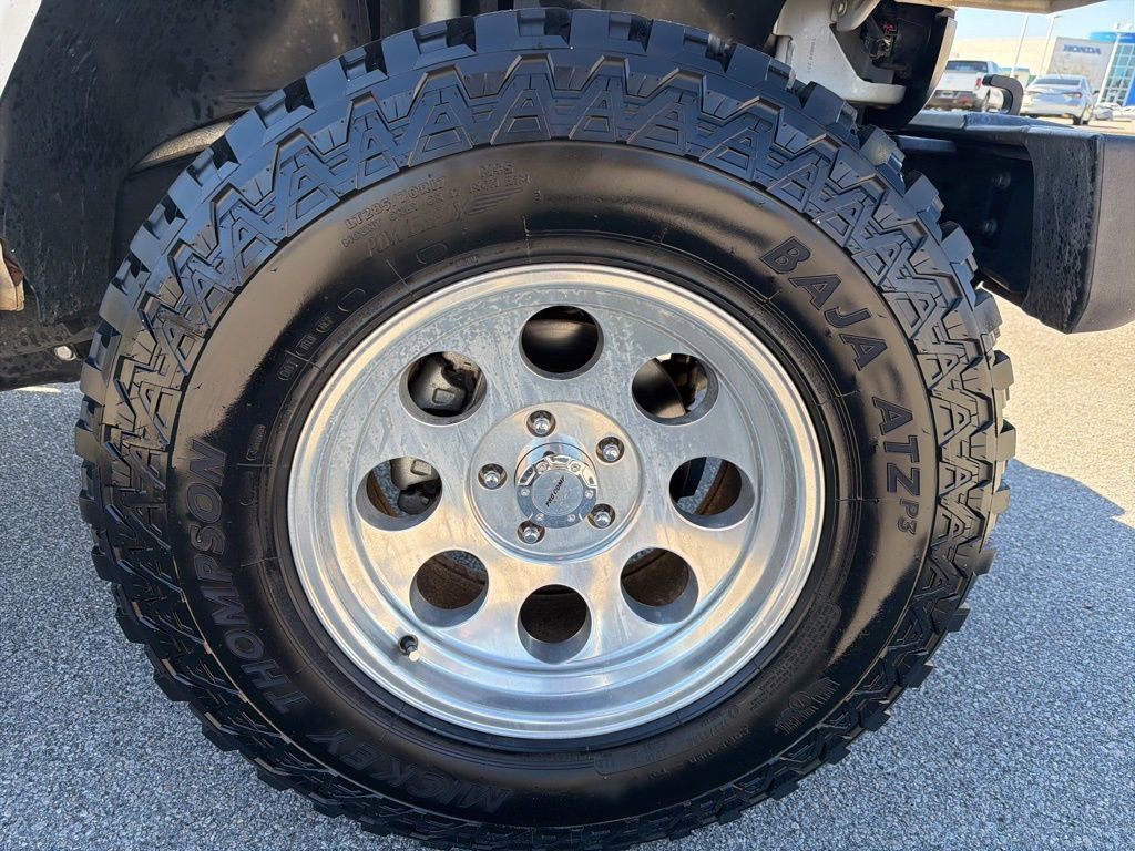 Used 2017 Jeep Wrangler Sahara w/ Connectivity Group image 11