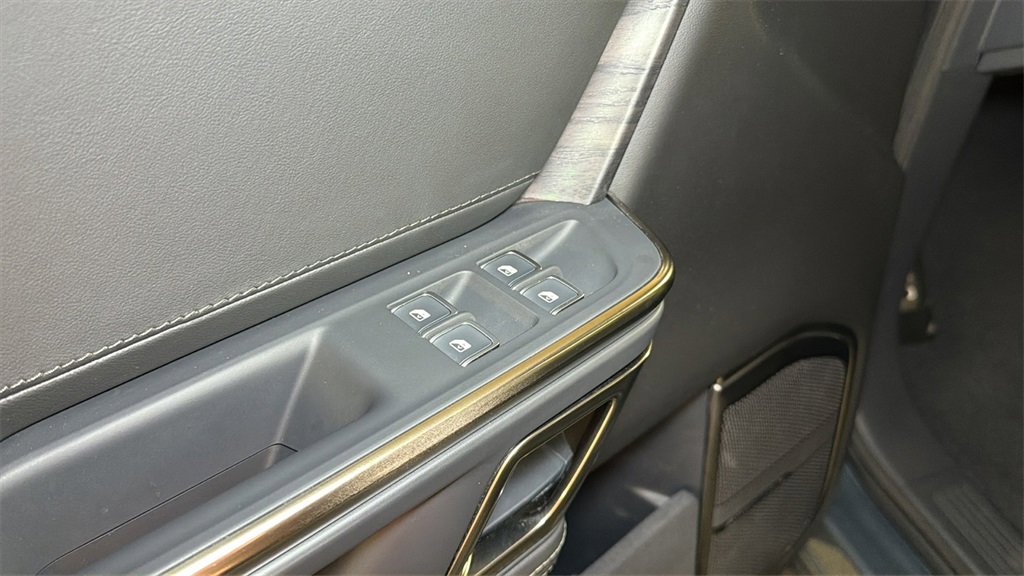 Used 2022 Rivian R1T Launch Edition image 21