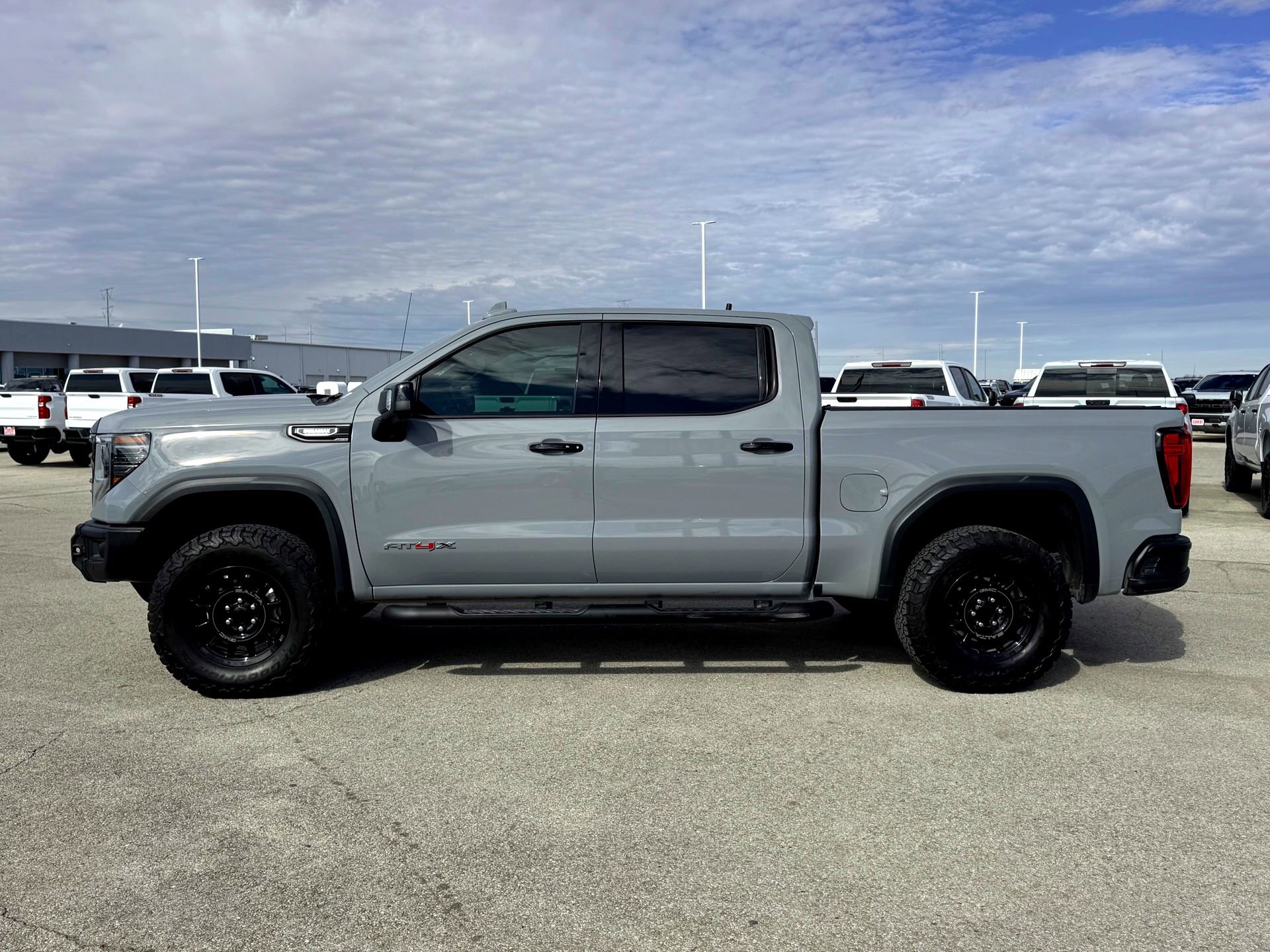 Used 2024 GMC Sierra 1500 AT4X w/ AT4X AEV Edition image 11