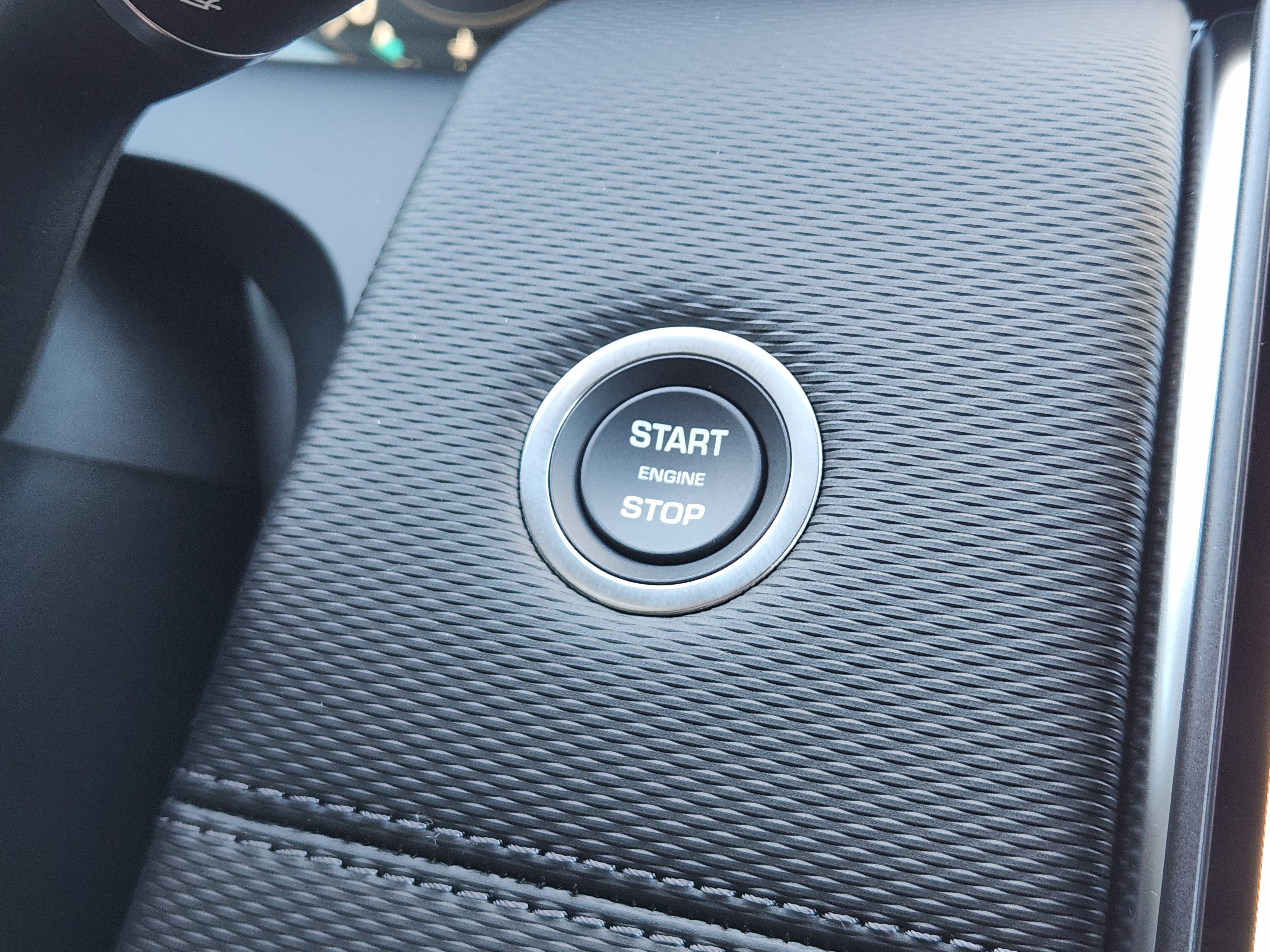 New 2025 Land Rover Discovery Sport Dynamic SE image 21