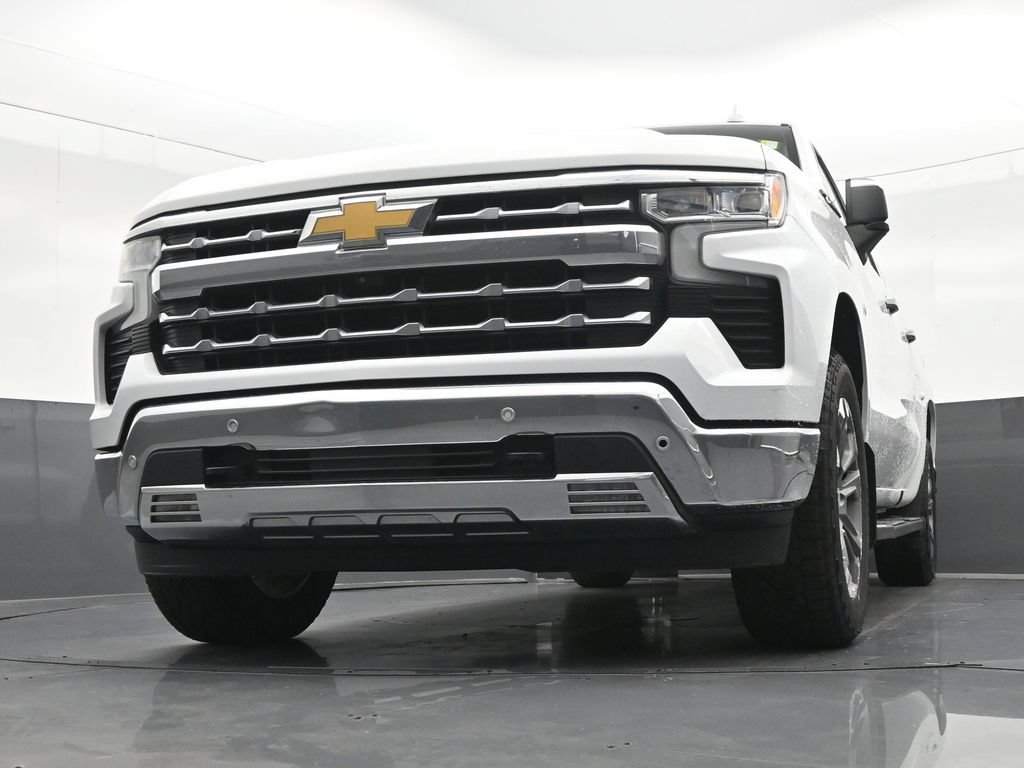 Used 2023 Chevrolet Silverado 1500 LTZ w/ Z71 Off-Road Package AWD/4WD image 31