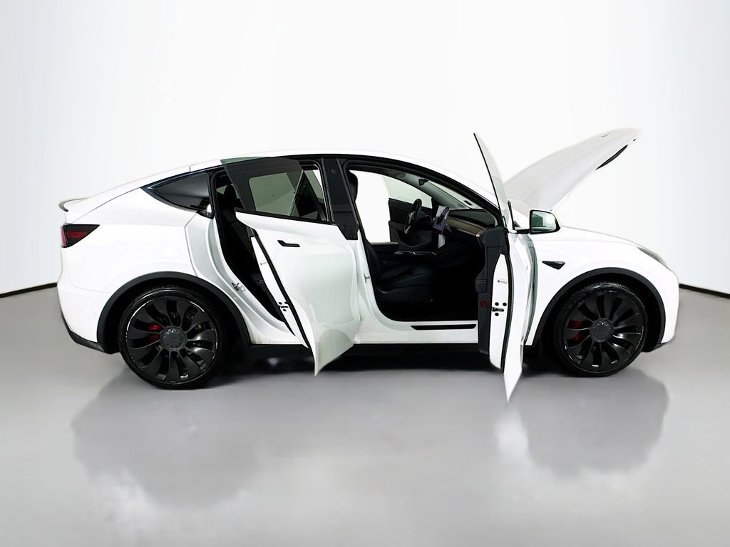 Used 2022 Tesla Model Y Performance image 27