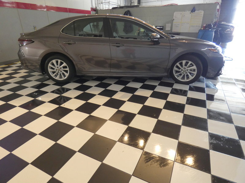 Used 2024 Toyota Camry SE image 4
