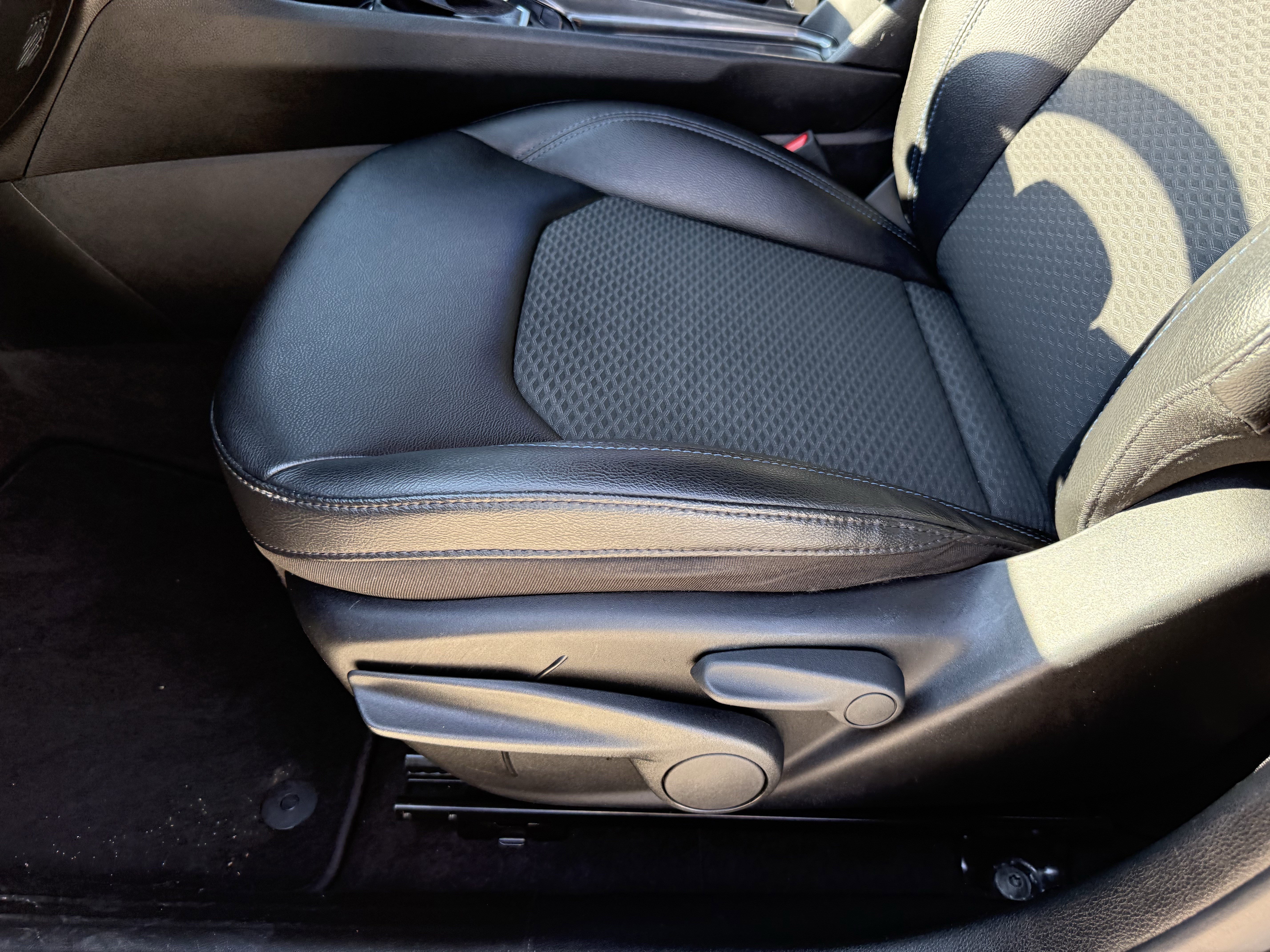 Used 2024 Jeep Compass Latitude image 27