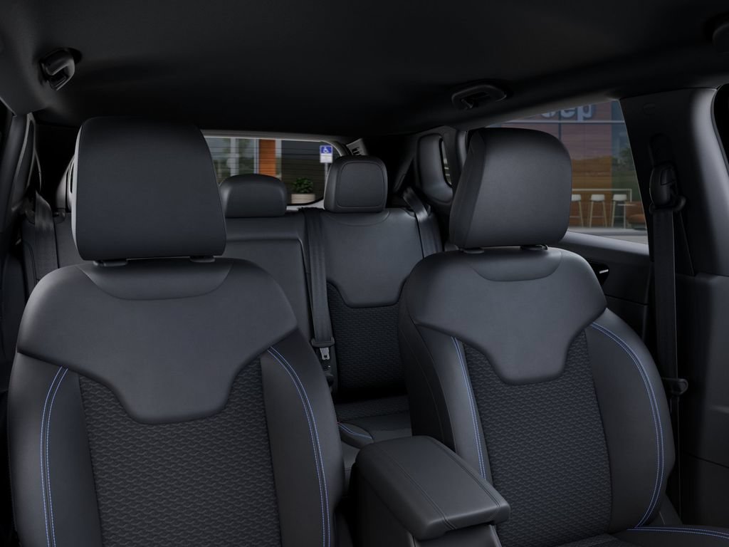 New 2026 Jeep Compass Latitude AWD/4WD image 27