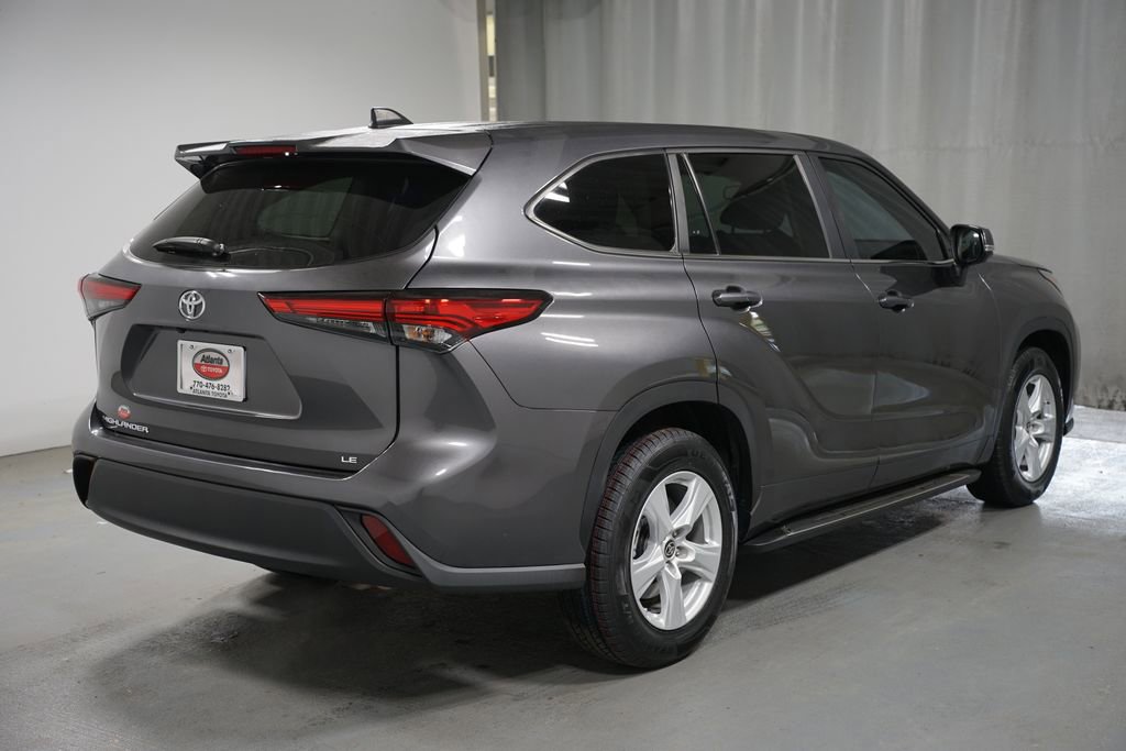 Used 2023 Toyota Highlander LE image 8