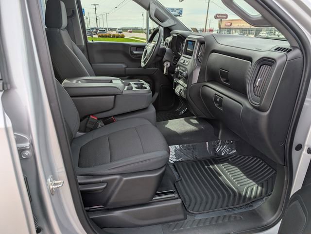 Used 2019 Chevrolet Silverado 1500 Custom w/ Custom Value Package image 4