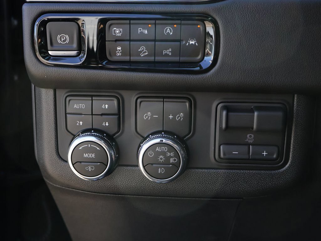 New 2026 GMC Yukon XL AT4 w/ AT4 Premium Plus Package AWD/4WD image 42