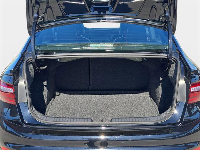 Used 2025 Volkswagen Jetta GLI Autobahn FWD image 13