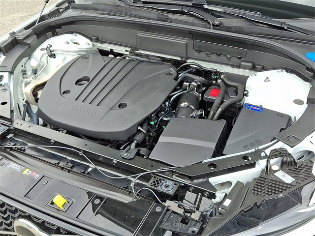 Used 2025 Volvo XC60 B5 Plus w/ Protection Package Premier image 26