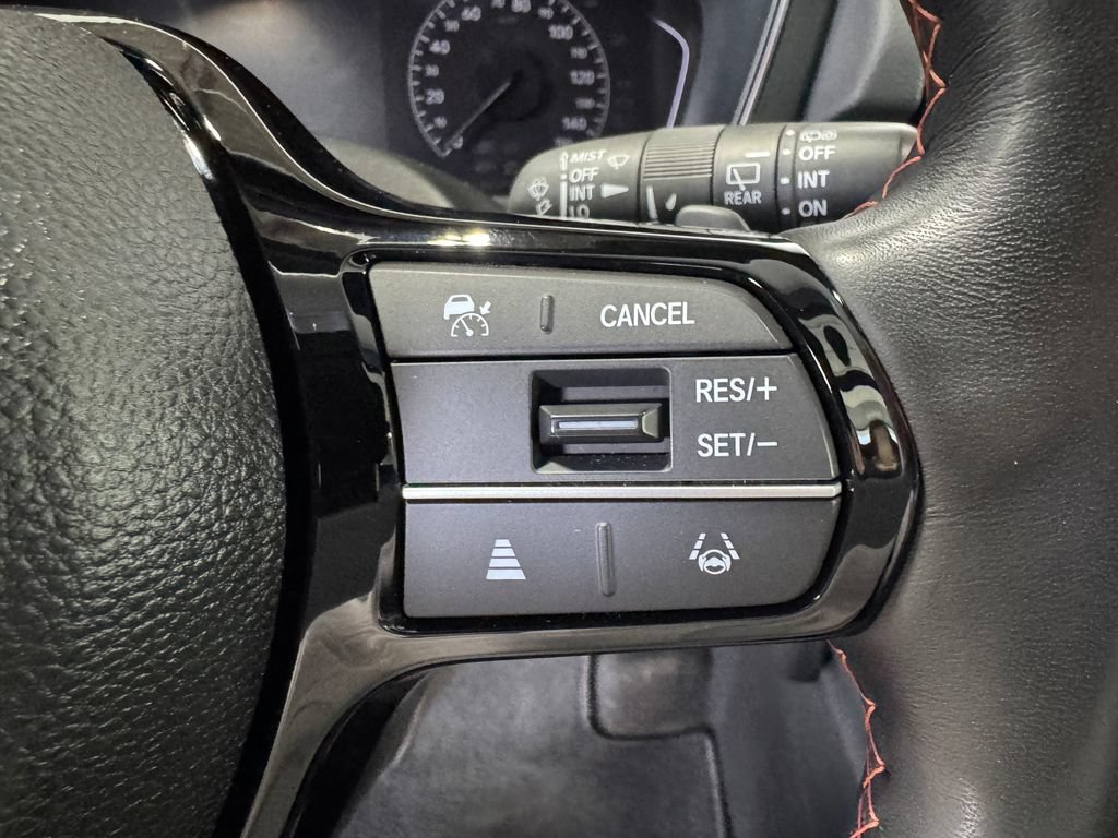 Used 2023 Honda Pilot TrailSport image 16