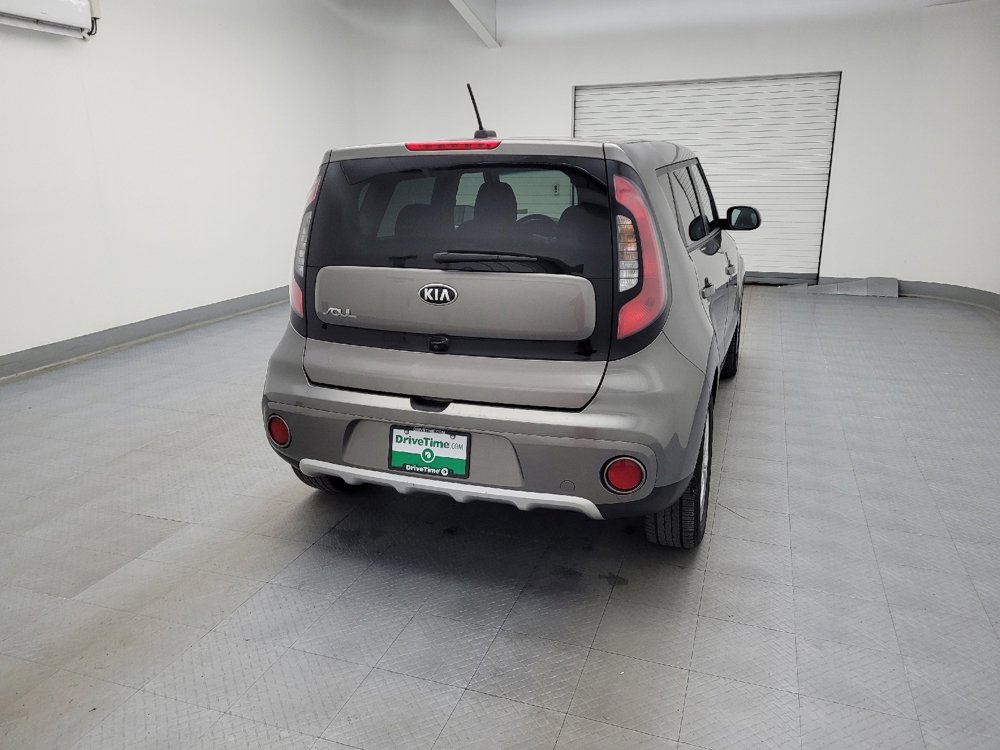 Used 2018 Kia Soul + image 7