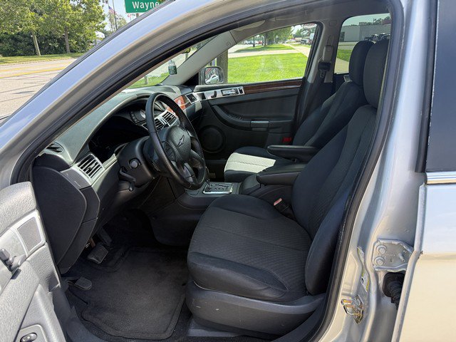 Used 2006 Chrysler Pacifica Touring FWD image 9
